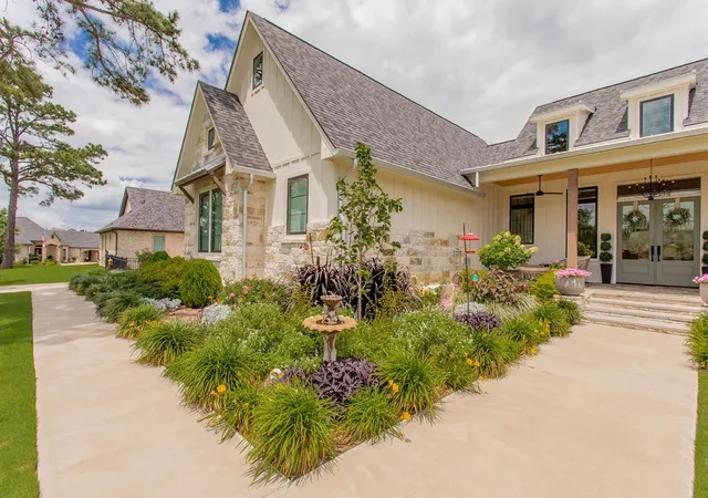 Homes for sale in Hideaway, TX | 119 Ryder Cup Trl, Hideaway, TX 75771 | MLS# 21302240