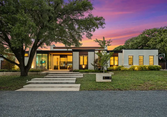 Homes for sale in Colleyville, TX | 6304 Bettinger Dr, Colleyville, TX 76034 | MLS# 21246814
