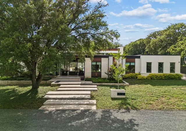 Homes for sale in Colleyville, TX | 6304 Bettinger Dr, Colleyville, TX 76034 | MLS# 21246814