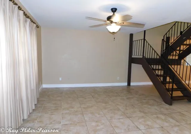 Photo 2 of Townhouse for sale at 8020 Pines Rd, Shreveport, LA 71129 | MLS# 21297675 | Listing updated on 2026-08-21