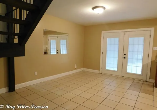 Photo 3 of Townhouse for sale at 8020 Pines Rd, Shreveport, LA 71129 | MLS# 21297675 | Listing updated on 2026-08-21