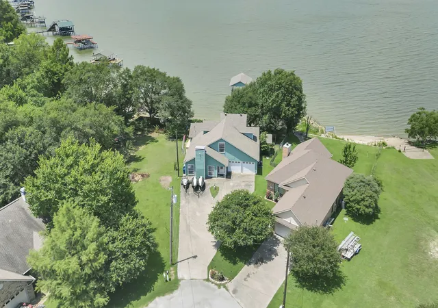 Photo 2 of Sale Pending at 203 Port Dr, Gun Barrel City, TX 75156 | MLS# 21302081 | Listing updated on 2026-08-26