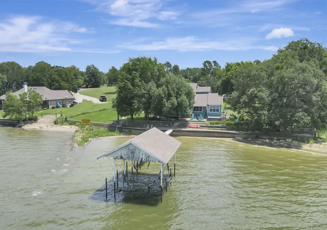 Photo 3 of Sale Pending at 203 Port Dr, Gun Barrel City, TX 75156 | MLS# 21302081 | Listing updated on 2026-08-26