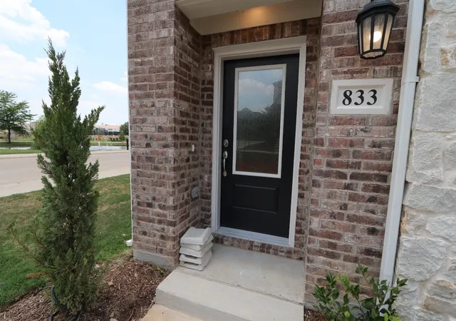 Homes for sale in Euless, TX | 833 Tennessee Dr, Euless, TX 76040 | MLS# 21302327