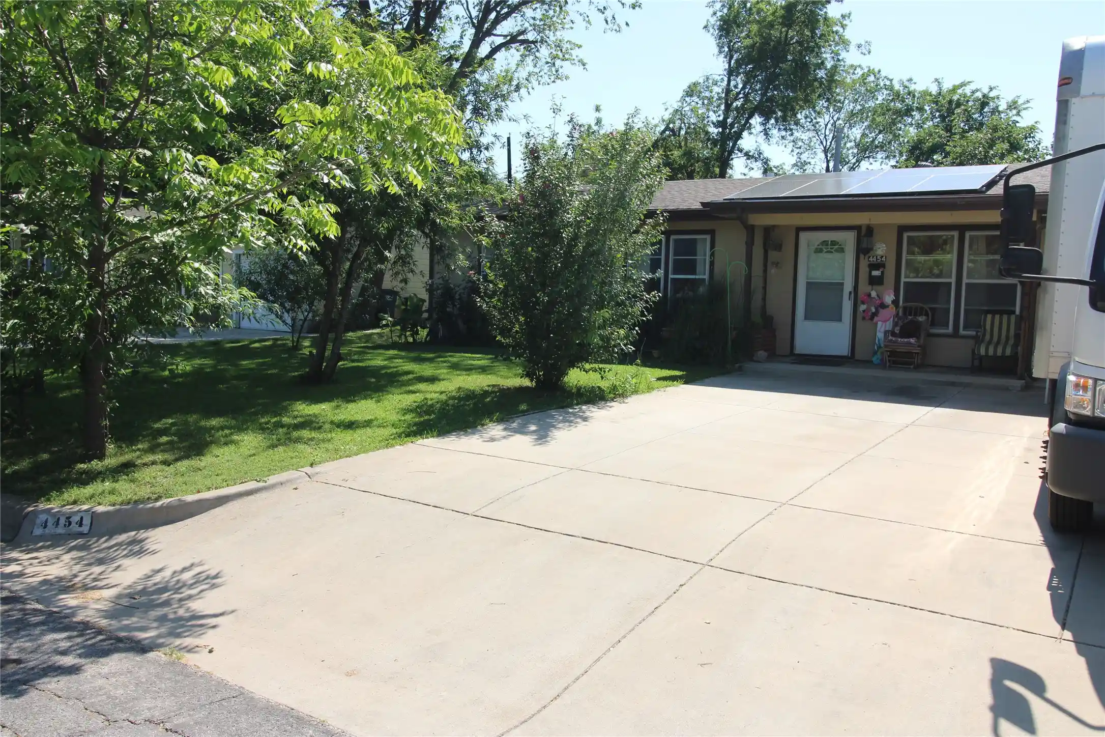 Single family home for sale at 4454 Pleasant St, Fort Worth, TX 76115 | MLS# 21302344