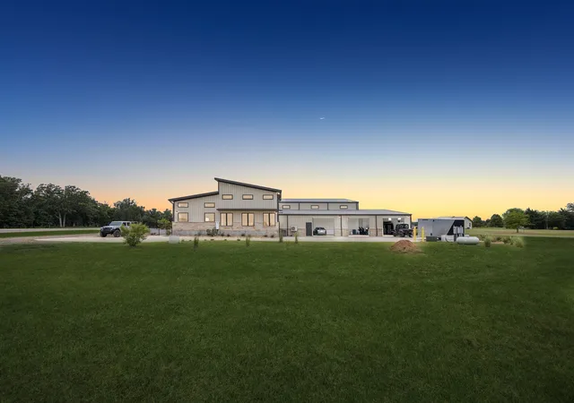 Photo 3 of Single family home for sale at 836 Vz County Rd, Van, TX 75790 | MLS# 21302348 | Listing updated on 2026-08-22
