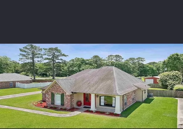 Photo 1 of Single family home for sale at 7432 Lake Meadow Dr, Denham Springs, LA 70706 | MLS# 21302388 | Listing updated on 2026-08-22