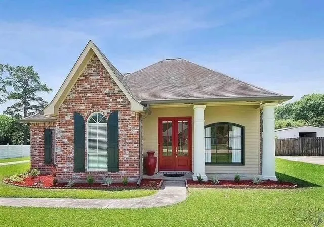 Photo 2 of Single family home for sale at 7432 Lake Meadow Dr, Denham Springs, LA 70706 | MLS# 21302388 | Listing updated on 2026-08-22
