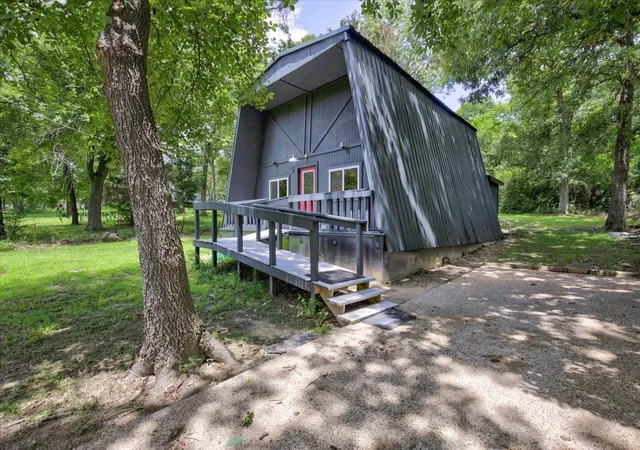 Photo 2 of Single family home for sale at 7540 Buggy Hub Trl, Athens, TX 75751 | MLS# 21302448 | Listing updated on 2026-08-25