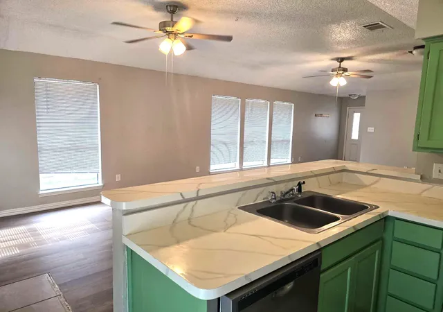 Photo 4 of House for sale at 1005 Mitchell Ln, Burleson, TX 76028 | MLS# 21301750 | Listing updated on 2026-10-01