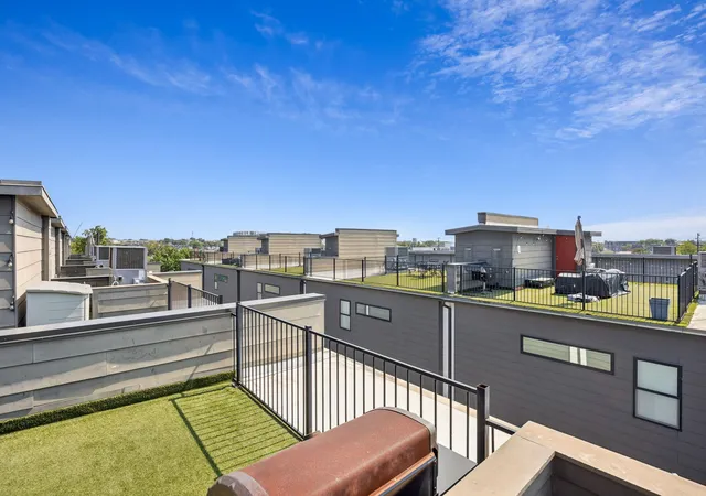 Photo 2 of Townhouse for sale at 4903 Jack Ct, Dallas, TX 75206 | MLS# 21302484 | Listing updated on 2026-08-22