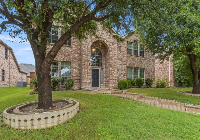 Photo 2 of Single family home for sale at 12436 Littlefield Dr, Frisco, TX 75035 | MLS# 21302408 | Listing updated on 2026-08-24