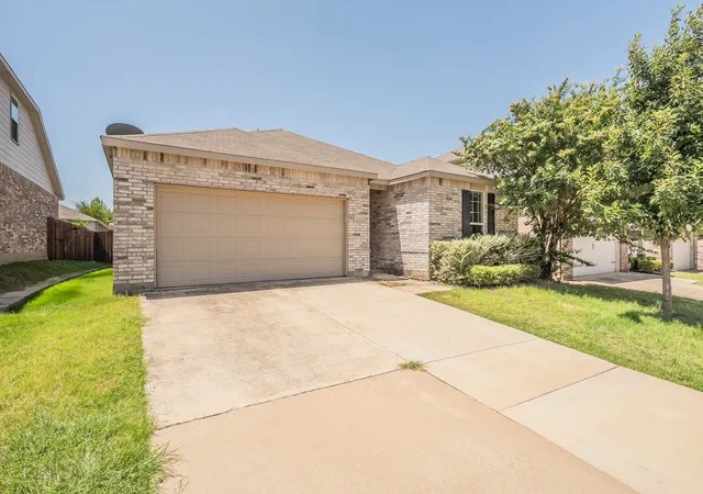 Photo 2 of Single family home for sale at 2428 Lohani Ln, Fort Worth, TX 76131 | MLS# 21295236 | Listing updated on 2026-07-27