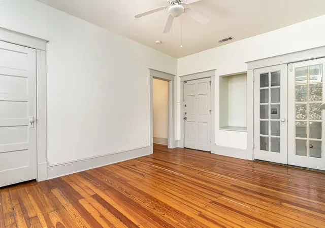 3rd image of 1230 Kings Hwy, Dallas, TX 75208 | MLS# 21260393