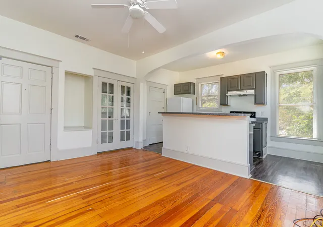 4th image of 1230 Kings Hwy, Dallas, TX 75208 | MLS# 21260393