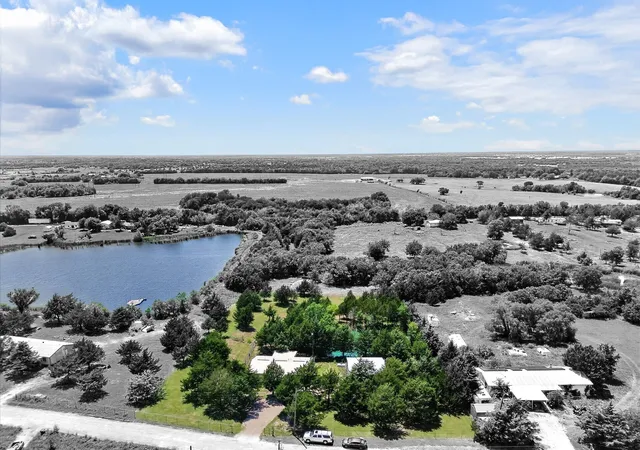 Photo 1 of Single family home for sale at 8088 Telegraph Rd, Quinlan, TX 75474 | MLS# 21300891 | Listing updated on 2026-07-17