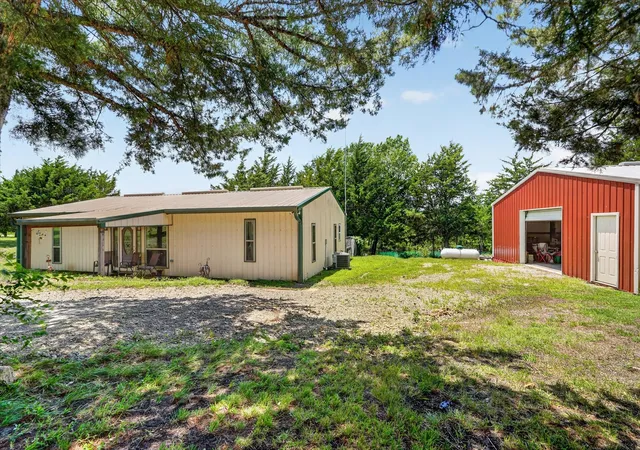 Photo 3 of Single family home for sale at 8088 Telegraph Rd, Quinlan, TX 75474 | MLS# 21300891 | Listing updated on 2026-07-17