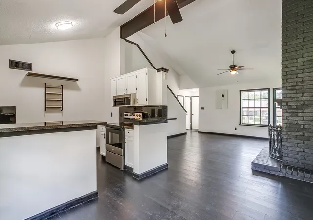 Photo 3 of Single family home for sale at 10004 Pack Saddle Trl, Fort Worth, TX 76108 | MLS# 21302610 | Listing updated on 2026-08-22