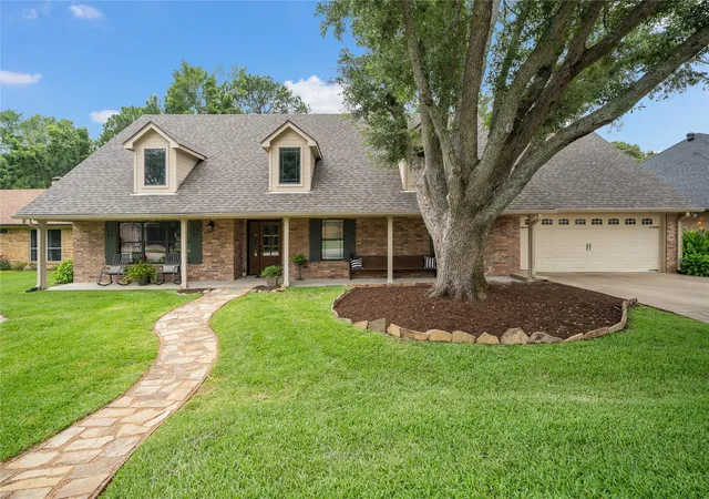 Homes for sale in Bullard, TX | 155 Fairway Dr, Bullard, TX 75757 | MLS# 21302669