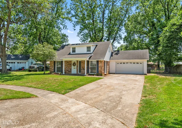2nd image of 1220 Evangeline Cir, Bossier City, LA 71112 | MLS# 21302732