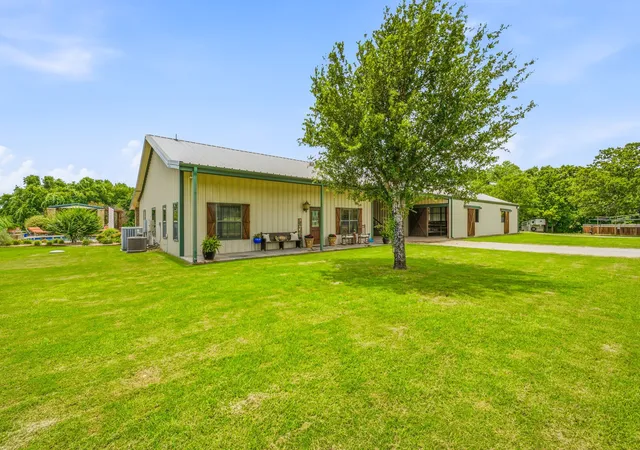 Photo 1 of Land for sale at 261 Dub Ln, Poolville, TX 76487 | MLS# 21302395 | Listing updated on 2026-09-29