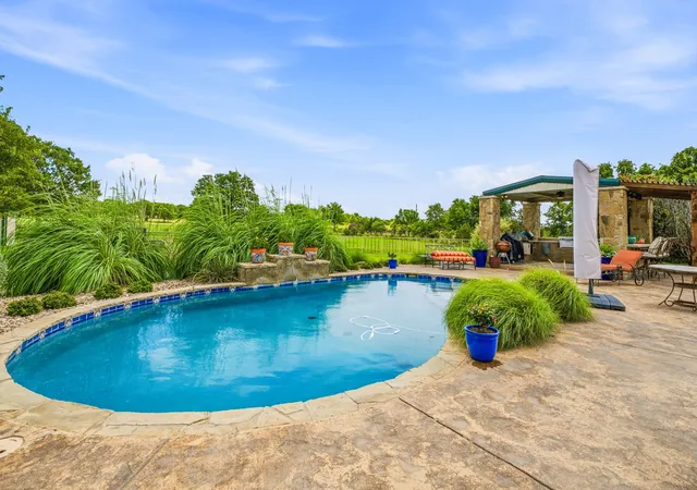 Photo 4 of House for sale at 261 Dub Ln, Poolville, TX 76487 | MLS# 21302395 | Listing updated on 2026-09-29