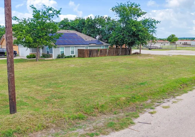 Homes for sale in Mineral Wells, TX | 1000 Se 3Rd St, Mineral Wells, TX 76067 | MLS# 21302772