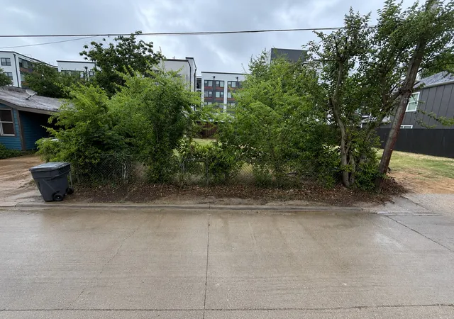 Photo 3 of Land for sale at 2902 Chicago St, Dallas, TX 75212 | MLS# 21299876 | Listing updated on 2026-10-07