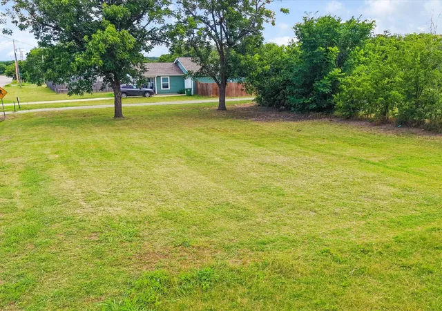 Homes for sale in Mineral Wells, TX | 404 Se 9th Ave, Mineral Wells, TX 76067 | MLS# 21302818