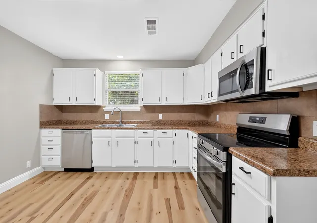 Photo 4 of Single family home for sale at 10302 County Road 3705, Quinlan, TX 75474 | MLS# 21302627 | Listing updated on 2026-09-04