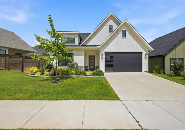 Photo 3 of Single family home for sale at 4919 Dry Creek Road, Sherman, TX 75092 | MLS# 21301606 | Listing updated on 2026-08-22