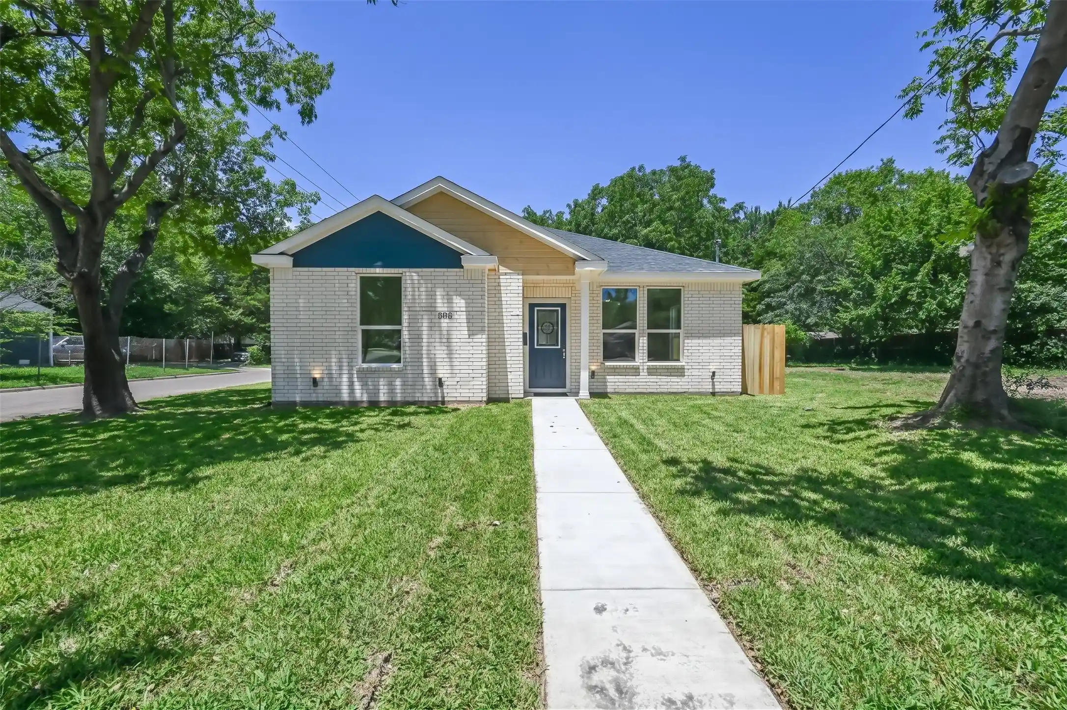 Photo 1 of Townhouse for sale at 2701 Marburg, Dallas, TX 75215 | MLS# 21302860 | Listing updated on 2026-10-16