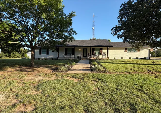 Homes for sale in Callisburg, TX | 1306 Mcdaniel St, Callisburg, TX 76240 | MLS# 21297945