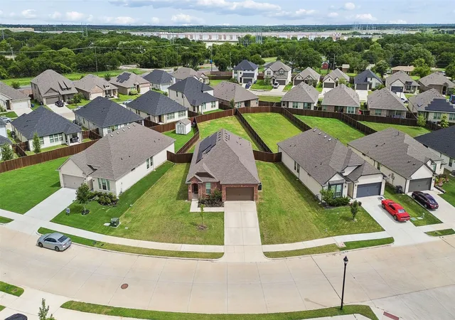 Homes for sale in Red Oak, TX | 544 Erin Hills Dr, Red Oak, TX 75154 | MLS# 21302815