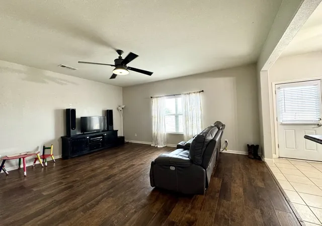 Photo 4 of Single family home for sale at 1100 Port Wy, Crowley, TX 76036 | MLS# 21302692 | Listing updated on 2026-10-06