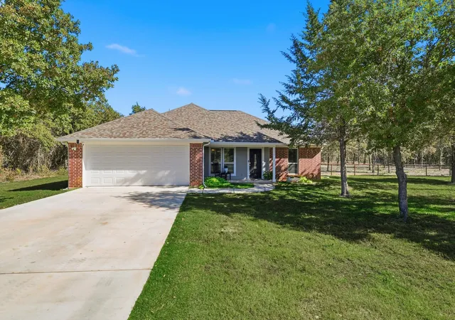 Homes for sale in Nocona, TX | 138 Gobbler Rd, Nocona, TX 76255 | MLS# 21302509