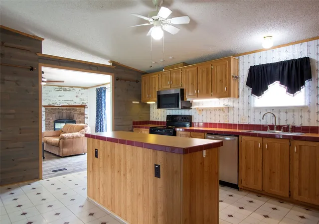 Homes for sale in Venus, TX | 11224 Foothill Dr, Venus, TX 76084 | MLS# 21299271