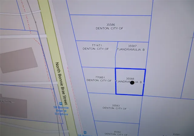 Photo 1 of Land for sale at 320 N Bonnie Brae St, Denton, TX 76201 | MLS# 21302946 | Listing updated on 2026-07-30