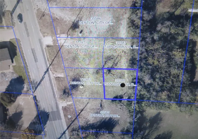 Photo 2 of Land for sale at 320 N Bonnie Brae St, Denton, TX 76201 | MLS# 21302946 | Listing updated on 2026-07-30