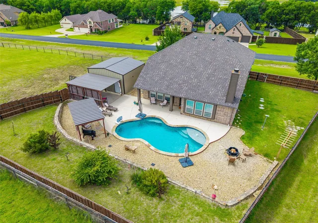 Homes for sale in Blue Ridge, TX | 1215 The Trails Dr, Blue Ridge, TX 75424 | MLS# 21291461