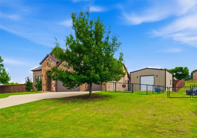 Homes for sale in Blue Ridge, TX | 1215 The Trails Dr, Blue Ridge, TX 75424 | MLS# 21291461