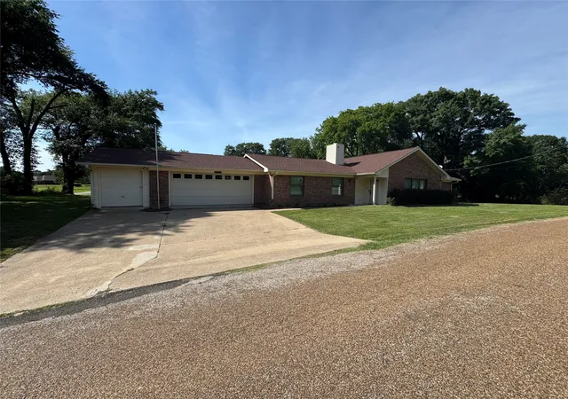 Homes for sale in Kemp, TX | 10725 Legg Dr, Kemp, TX 75143 | MLS# 21299684