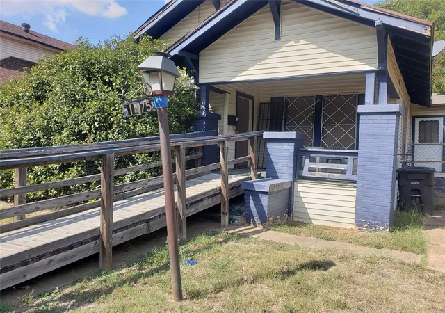 Photo 1 of Sale Pending at 1475 E Morphy St, Fort Worth, TX 76104 | MLS# 21302982 | Listing updated on 2026-08-22