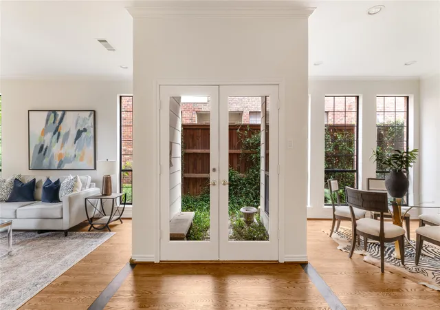 Photo 4 of Sale Pending at 3607 Asbury St, Dallas, TX 75205 | MLS# 21300192 | Listing updated on 2026-07-20