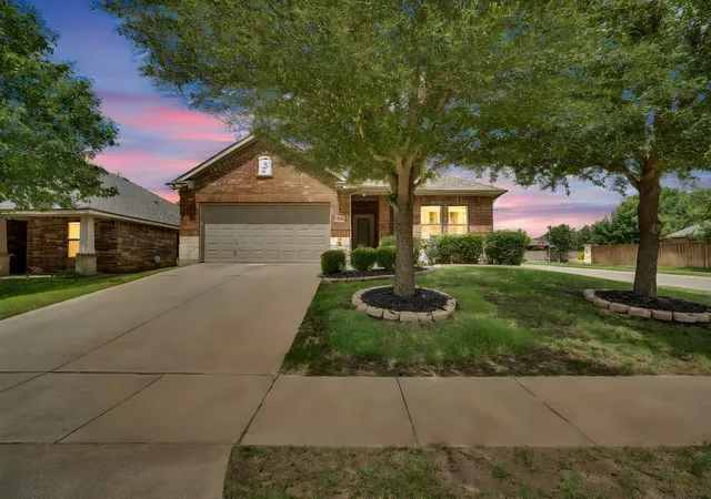 Photo 1 of Single family home for sale at 149 Valley Ranch Dr, Waxahachie, TX 75165 | MLS# 21293018 | Listing updated on 2026-08-04