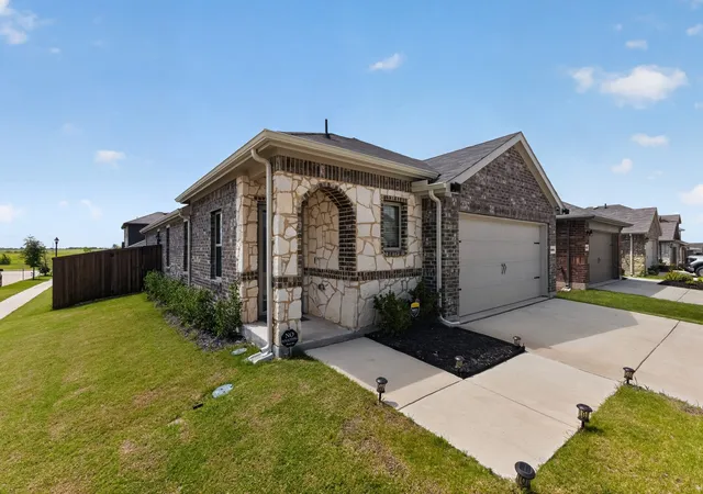 Homes for sale in Crandall, TX | 4626 Verdin Street, Crandall, TX 75114 | MLS# 21302983