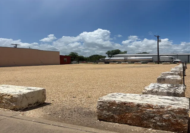 Photo 2 of Land for sale at Tbd Hwy 36, Rogers, TX 76569 | MLS# 21303024 | Listing updated on 2026-08-22