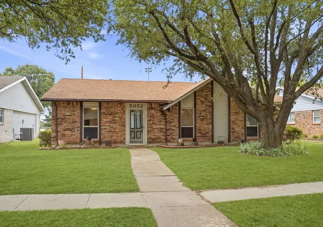 Homes for sale in The Colony, TX | 5052 Arbor Glen Rd, The Colony, TX 75056 | MLS# 21302196