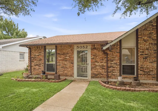 Homes for sale in The Colony, TX | 5052 Arbor Glen Rd, The Colony, TX 75056 | MLS# 21302196