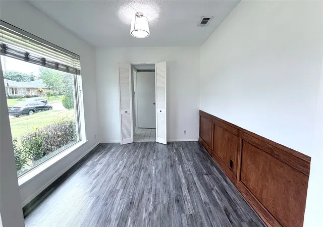 Photo 3 of Single family home for sale at 1521 Leicester St, Garland, TX 75044 | MLS# 21303072 | Listing updated on 2026-09-01